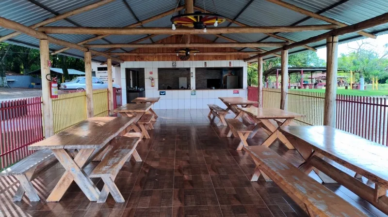 Xinekinha Lanches inaugura nova unidade no Arroio Guaçu