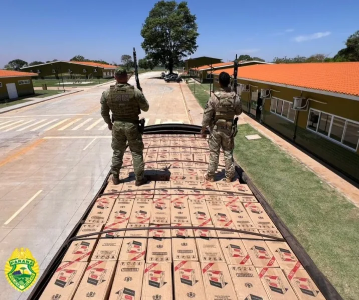 Caminhão carregado com R$ 900 mil em cigarros é apreendido em Guaíra