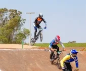 Mercedes sedia etapa estadual e conquista pódios na 2ª Copa Sicredi de BMX