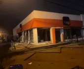 Criminosos explodem agência bancária e Katueté e trocam tiros com a polícia paraguaia