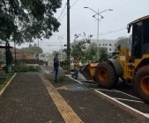 Após temporal, Prefeitura de Mercedes intensifica limpeza urbana e remoção de árvores
