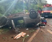Carro com oito pessoas capota na BR-163 entre Marechal Rondon e Toledo