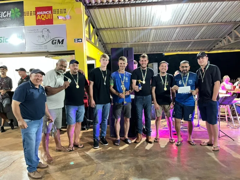 Balena Compra de Suínos é campeã do Campeonato de Integração do Canarinho