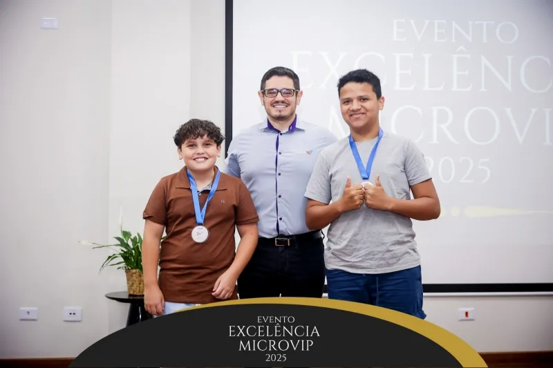 Guaíra celebra alunos destaques no Evento Excelência Microvip 2025