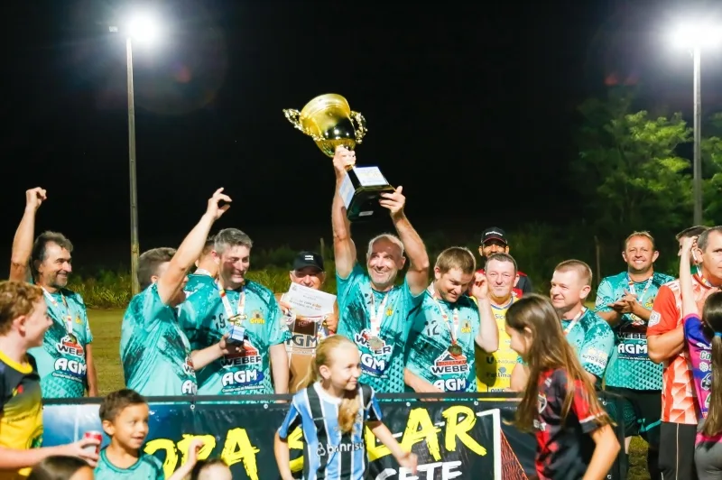 Gruta/Rio do Sul conquista o título Veterano da Copa Solar de Futebol Suíço