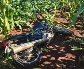 PM de Mercedes localiza moto furtada em meio a milharal