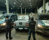 Carro com carga de cigarros e pneus do Paraguai é apreendido em Mundo Novo