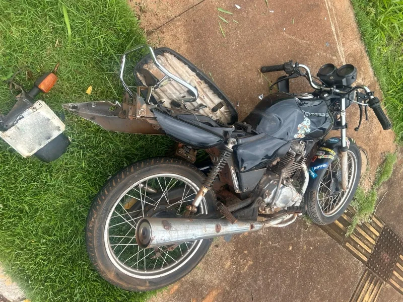 Vídeo flagra acidente de motociclista em fuga da Guarda Municipal em Guaíra