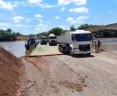 PRF informa motoristas sobre o início da operação de balsa na BR-272, no Rio Piquiri