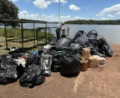 Pescadores de Mercedes realizam limpeza e retiram grande quantidade de lixo do Lago de Itaipu