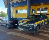 PRF recupera carro furtado e prende dois homens em Guaíra