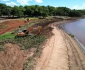 Prefeitura aproveita baixa do Lago de Itaipu para promover melhorias no Arroio Guaçu