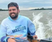Embarcação é encontrada à deriva no rio Paraná e bombeiros buscam desaparecido