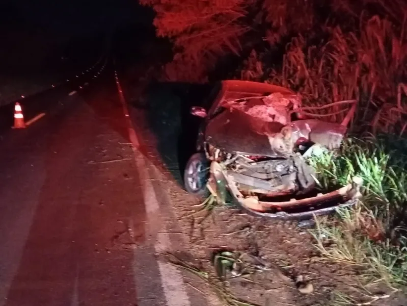 Acidente com três veículos entre Terra Roxa e Guaíra deixa dois feridos graves