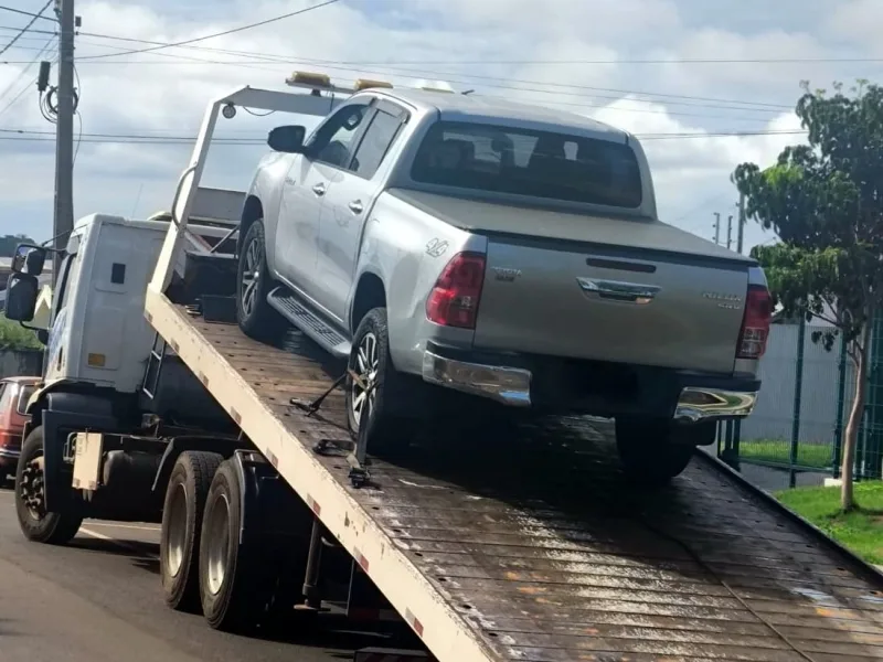 Hilux furtada é recuperada em Guaíra e dois suspeitos são presos pela PM e GM