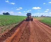 Prefeitura de Guaíra realiza reparos em estradas rurais após chuvas intensas