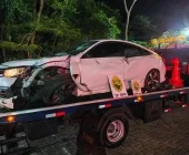 Carro furtado se envolve em acidente em fuga da PM em Guaíra