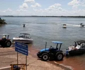 Mãe e filha morrem após carro cair dentro do Rio Paraná