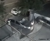 Homem em surto derruba portão e invade pátio da Delegacia de Toledo