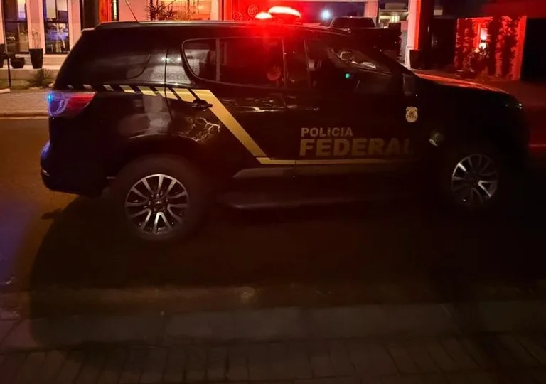 Três policiais rodoviários federais são presos durante Operação Sicarius da PF de Guaíra