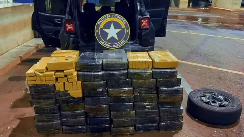 Receita Federal apreende 550 quilos de maconha após perseguição em Mundo Novo