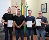 Prefeito de Mercedes oficializa mudanças na equipe de governo e reduz o número de secretários