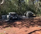Carros são encontrados queimados às margens do Lago de Itaipu e podem estar ligados a mega assalto no Paraguai