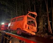 Kombi com trabalhadores capota após batida na BR-163 entre Mercedes e Guaíra