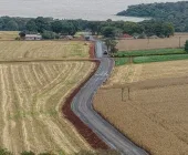 Pavimentação da Estrada Salamanca avança com mais de 2 quilômetros de asfalto concluídos em Guaíra