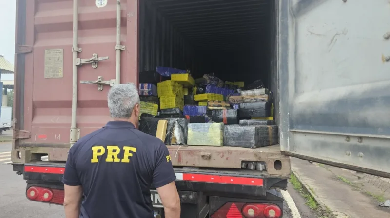 PRF apreende mais de 6 toneladas de maconha em container na BR-163 em Guaíra