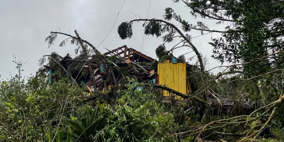 Tempestade, ventos fortes e granizo deixam Sul do Brasil em alerta