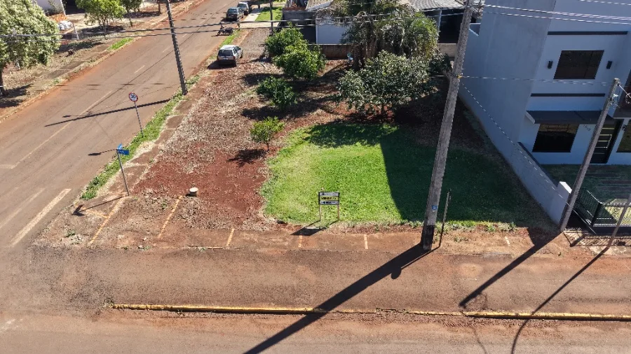 Oportunidade! Terreno de esquina à venda na Av. João XXIII, em Mercedes