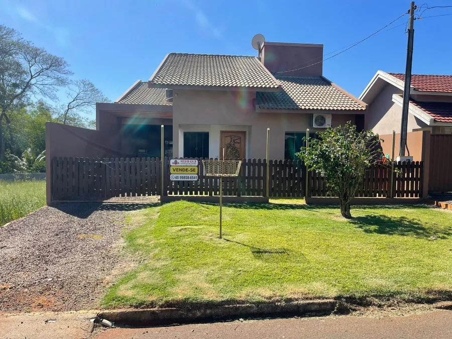 Oportunidade! Casa toda mobiliada à venda em Mercedes