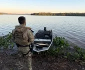 Barco carregado de agrotóxicos é interceptado pela Polícia na região de Porto Mendes
