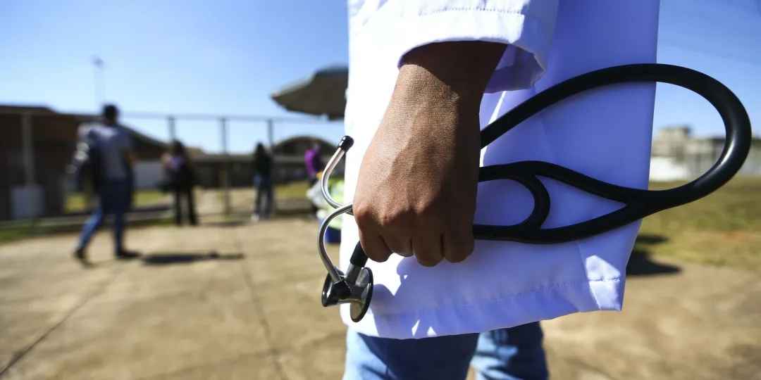Congresso aprova exame obrigatório para exercício da medicina