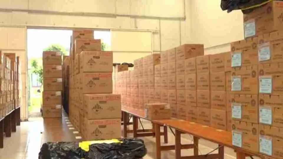 Temporais no Paraná: Justiça Eleitoral prepara geradores e baterias para garantir votação no domingo