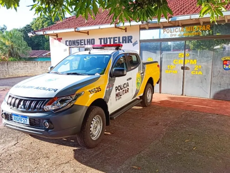Homem esconde produtos debaixo da camisa e pratica furto em comércio de Mercedes