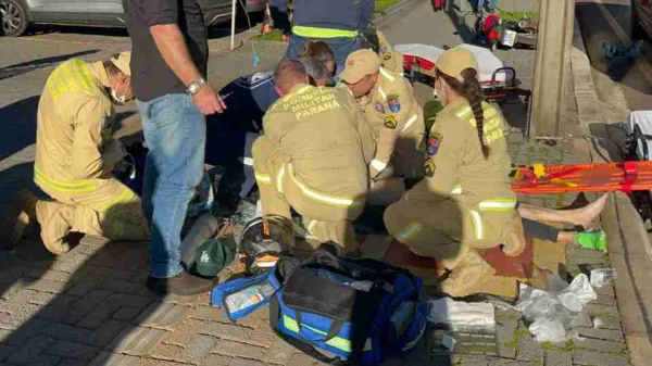 Motociclista venezuelano morre após acidente no Centro de Cascavel