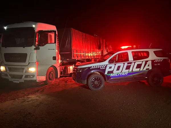 Carreta com mais de 2,6 toneladas de drogas é apreendida pela PM em Mundo Novo