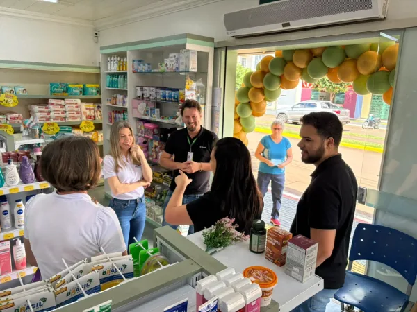 36 Anos de História! Em dia de festa, Farmácia Biolab comemora aniversário com os clientes